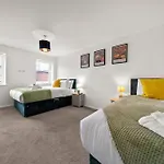 Manor House Luxury & Spacious 2br By Altoluxo Short Lets & Serviced With Free Wifi & Parking * Bristol