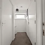 Manor House Luxury & Spacious 2br By Altoluxo Short Lets & Serviced With Free Wifi & Parking