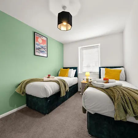 Будинок відпочинку Manor House Luxury & Spacious 2br By Altoluxo Short Lets & Serviced With Free Wifi & Parking *