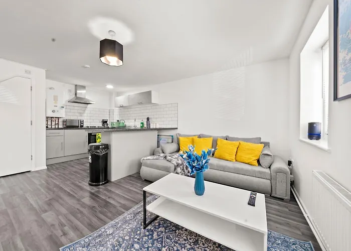 Manor House Luxury & Spacious 2br By Altoluxo Short Lets & Serviced With Free Wifi & Parking * בריסטול