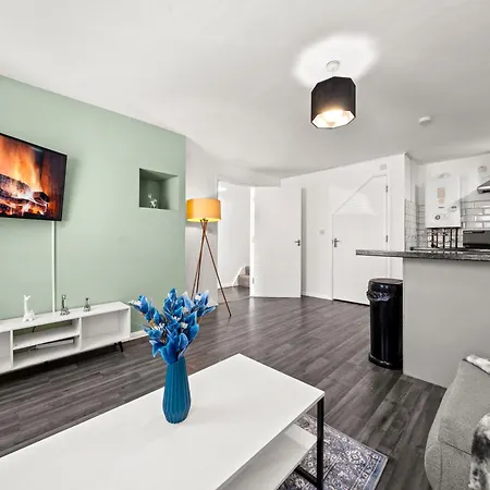 度假居 Manor House Luxury & Spacious 2br By Altoluxo Short Lets & Serviced With Free Wifi & Parking