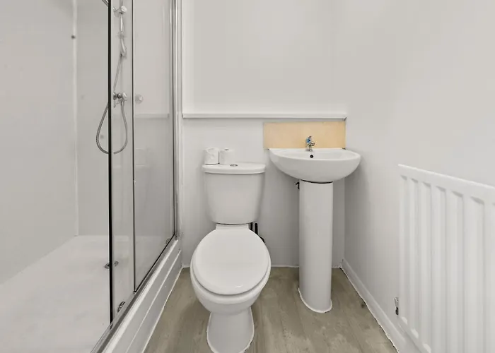 Manor House Luxury & Spacious 2br By Altoluxo Short Lets & Serviced With Free Wifi & Parking