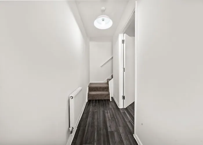 Manor House Luxury & Spacious 2br By Altoluxo Short Lets & Serviced With Free Wifi & Parking Будинок відпочинку Бристоль