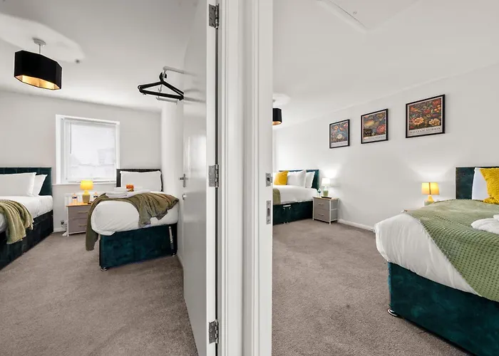 Manor House Luxury & Spacious 2br By Altoluxo Short Lets & Serviced With Free Wifi & Parking