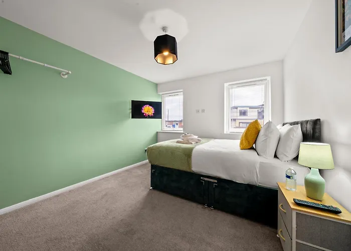 Manor House Luxury & Spacious 2br By Altoluxo Short Lets & Serviced With Free Wifi & Parking Бристоль